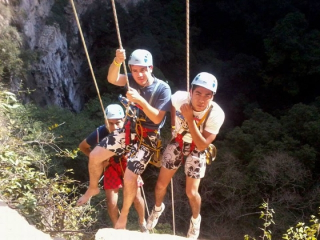 Disfruta con tus amigos realizando Rappel